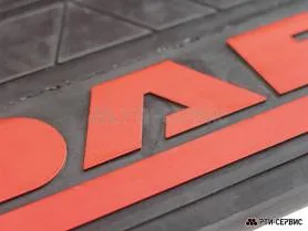Брызговик 580х360 мм DAF (красный)
